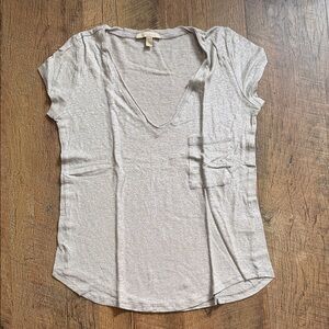 Bordeaux Light Gray Short Sleeve V-Neck Tee